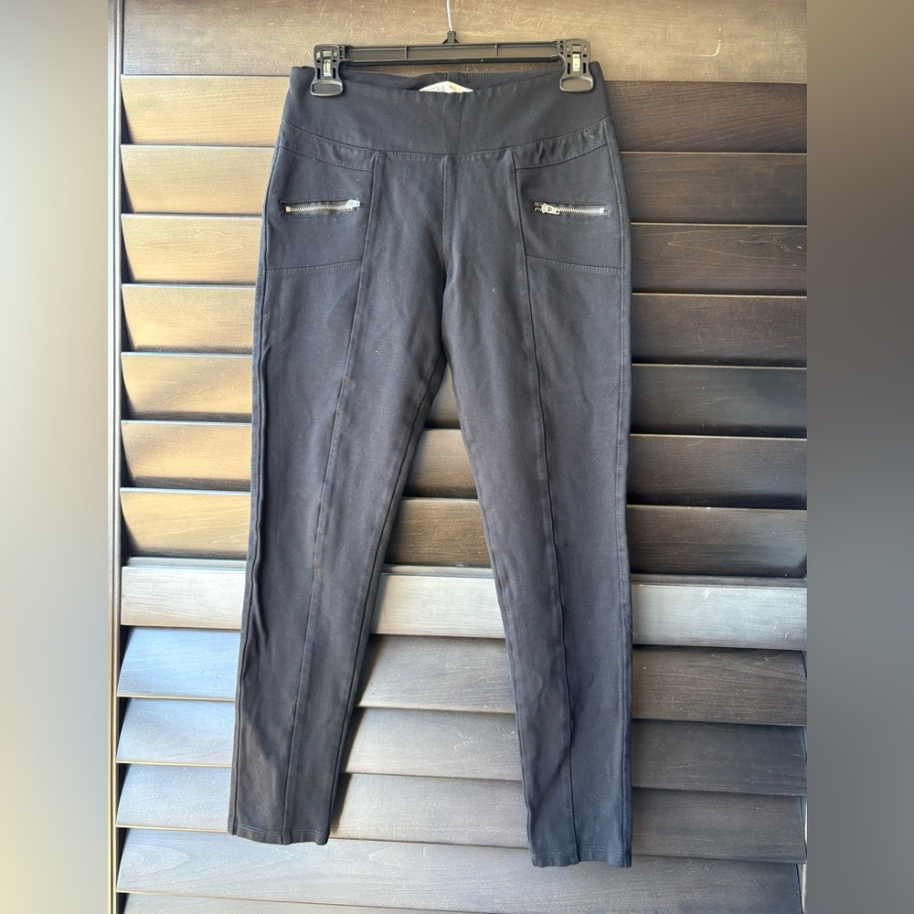 Mudd Medium Ponte 4 Flex Stretch Black Pull on Pants Cropped Zipper Detail
